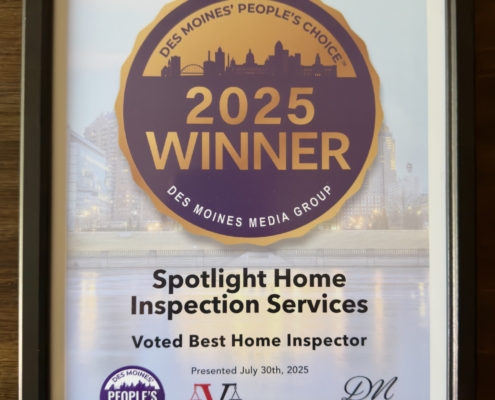 2025 Peoples Choice Awards Gold